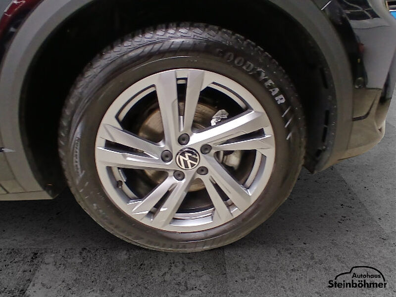 Volkswagen T-Roc R-Line 1.5TSI DSG Navi LED AHK RearView