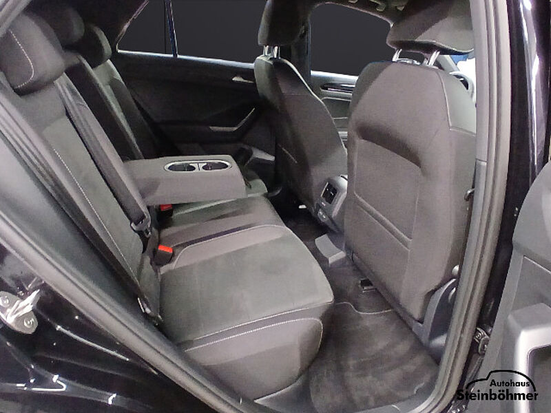 Volkswagen T-Roc R-Line 1.5TSI DSG Navi LED AHK RearView
