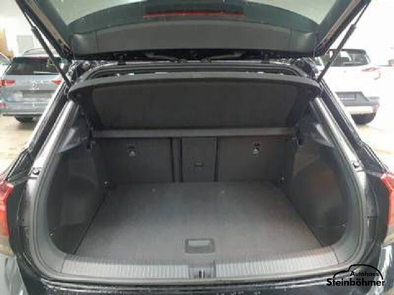 Volkswagen T-Roc R-Line 1.5TSI DSG Navi LED AHK RearView