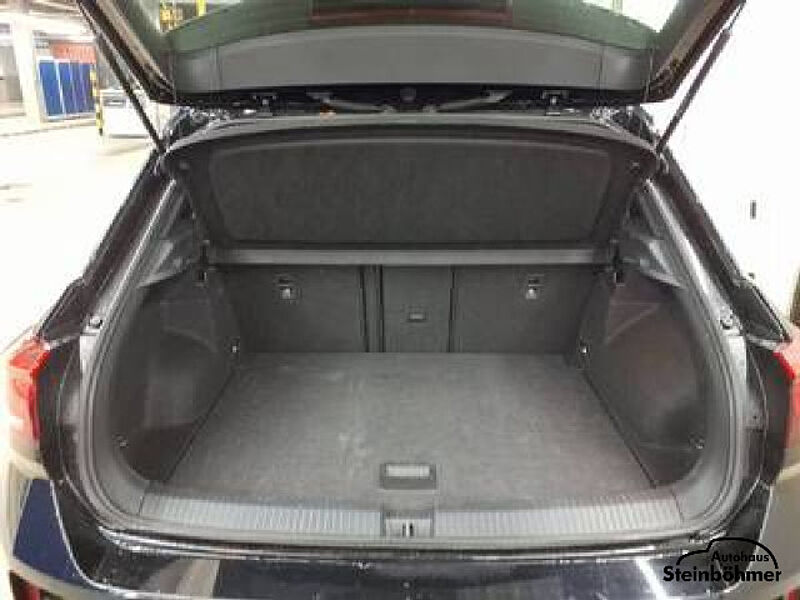 Volkswagen T-Roc R-Line 1.5TSI DSG Navi LED AHK RearView