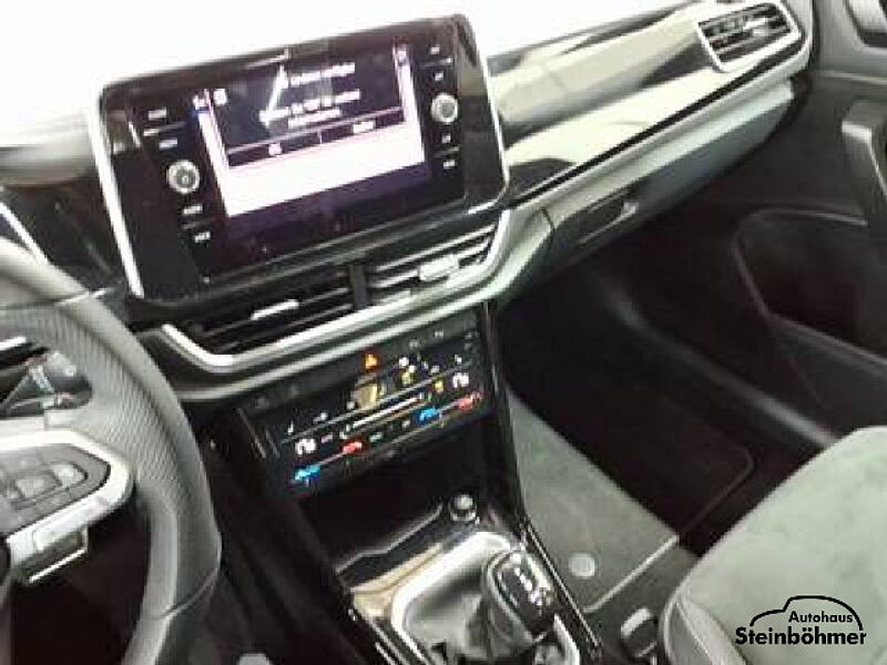 Volkswagen T-Roc R-Line 1.5TSI DSG Navi LED AHK RearView