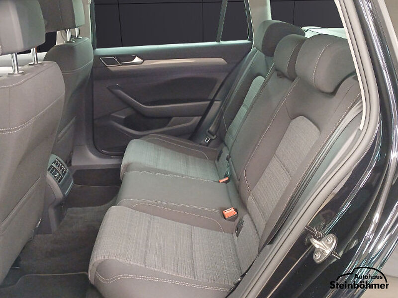 Volkswagen Passat Variant Business 1.5TSI Navi LED AHK