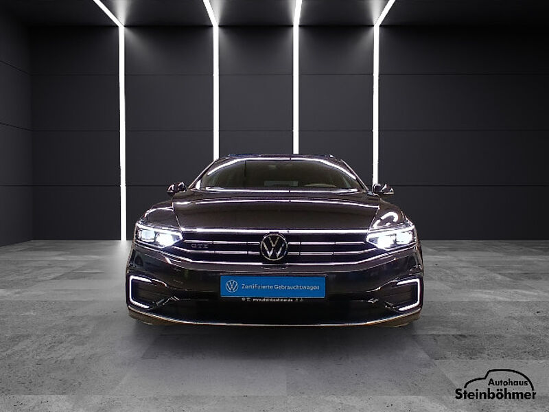 Volkswagen Passat Variant GTE AHK Matrix-LED Leder 18Zoll