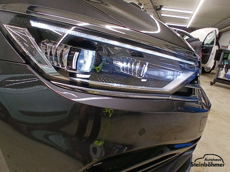 Volkswagen Passat Variant GTE AHK Matrix-LED Leder 18Zoll