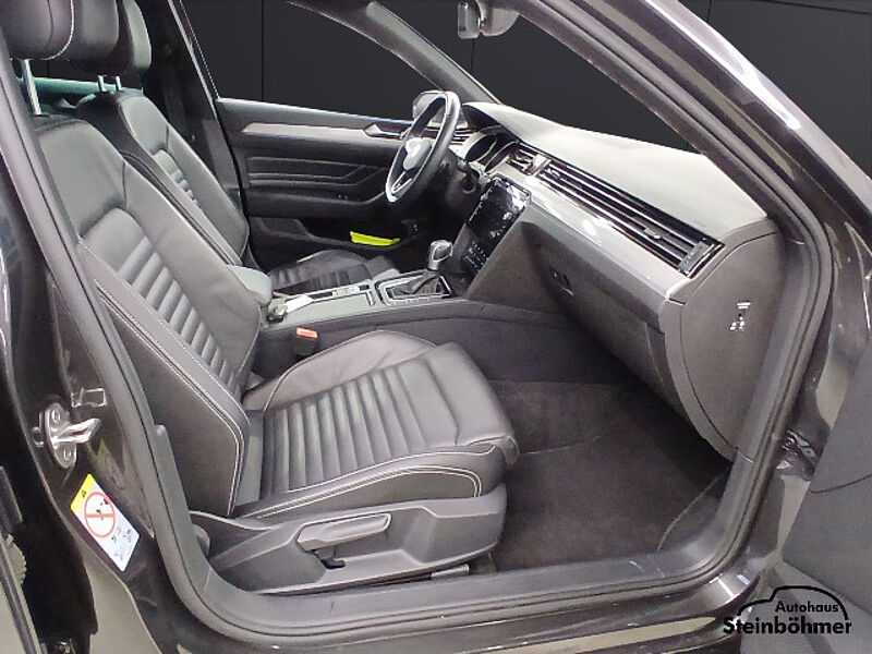 Volkswagen Passat Variant GTE AHK Matrix-LED Leder 18Zoll