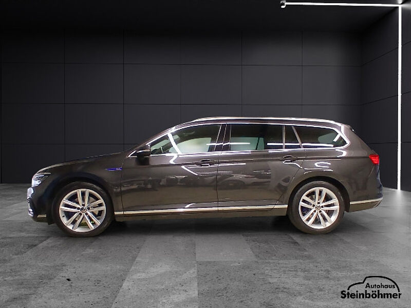 Volkswagen Passat Variant GTE AHK Matrix-LED Leder 18Zoll