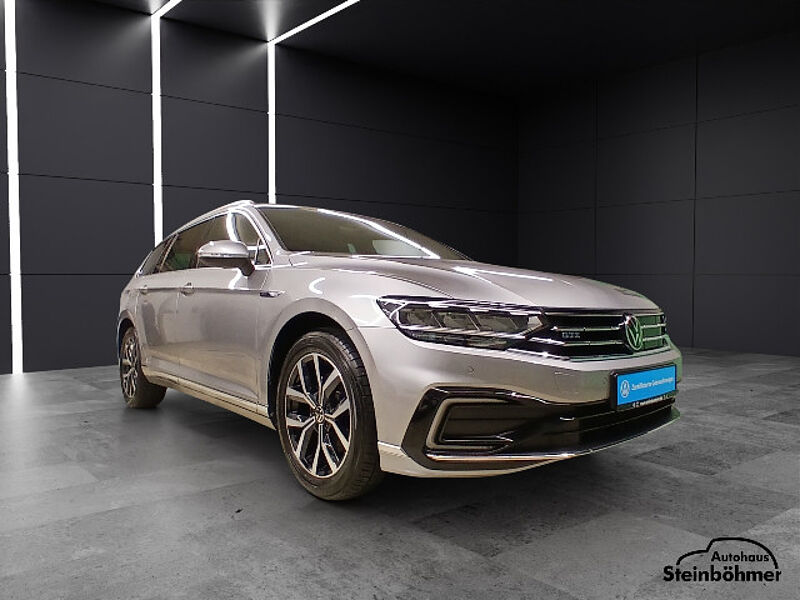 Volkswagen Passat Variant GTE Navi LED RearView