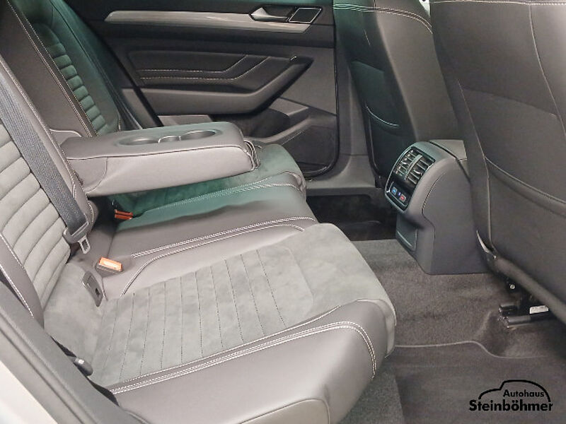 Volkswagen Passat Variant GTE Navi LED RearView