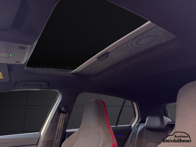 Volkswagen Golf GTI Clubsport PANO Matrix-LED H&K RearView