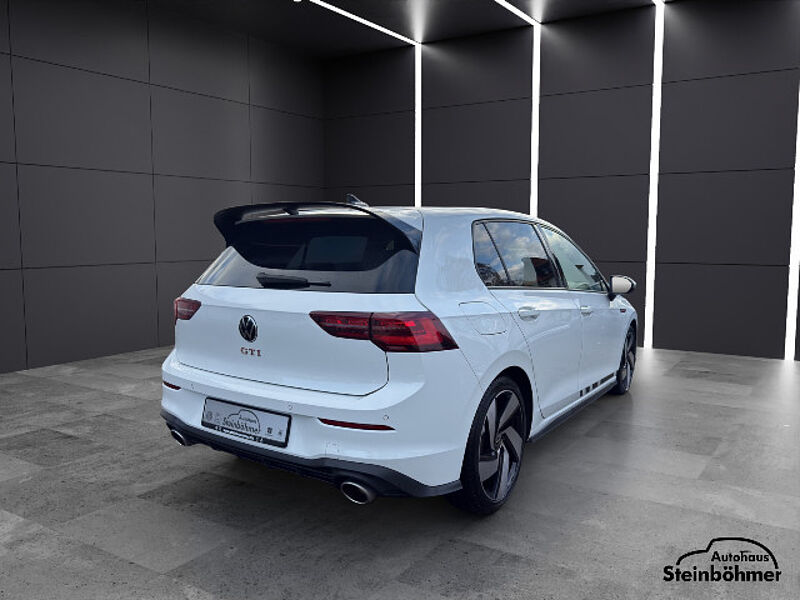 Volkswagen Golf GTI Clubsport PANO Matrix-LED H&K RearView