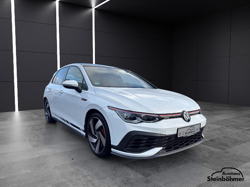 Volkswagen Golf GTI Clubsport PANO Matrix-LED H&K RearView