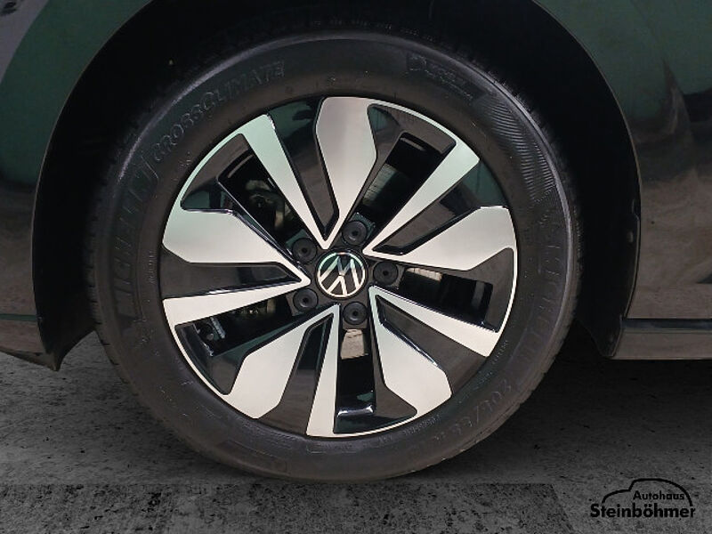 Volkswagen Golf MOVE 1.5TSI Navi LED SHZ AppCon ACC