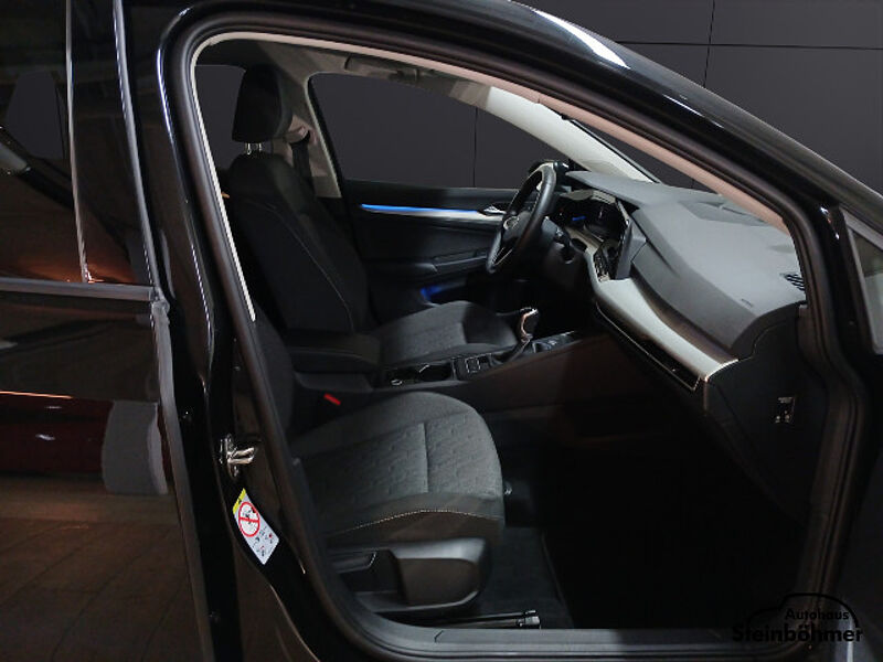 Volkswagen Golf MOVE 1.5TSI Navi LED SHZ AppCon ACC