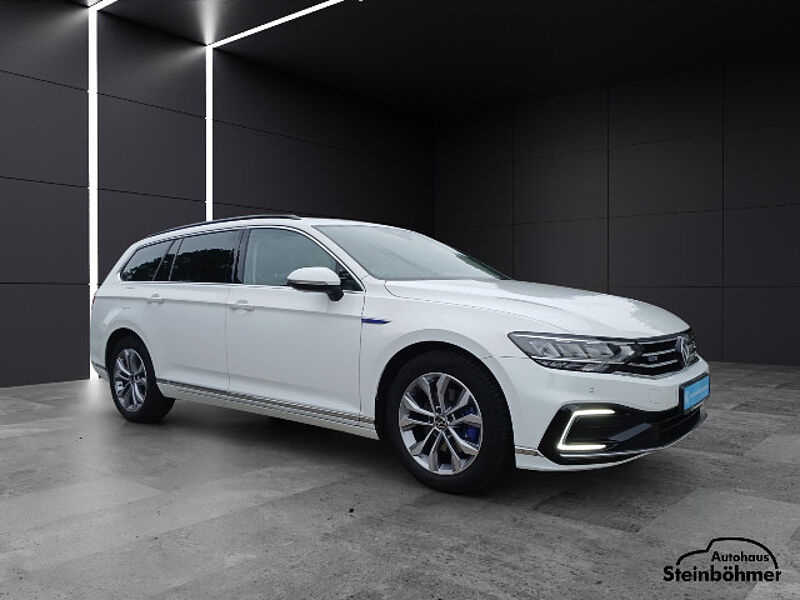 Volkswagen Passat Variant GTE Navi LED AHK Standhzg