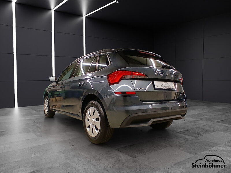 SKODA Kamiq Active 1.0TSI LED AHK SHZ Bluetooth