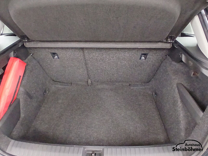 SKODA Kamiq Active 1.0TSI LED AHK SHZ Bluetooth