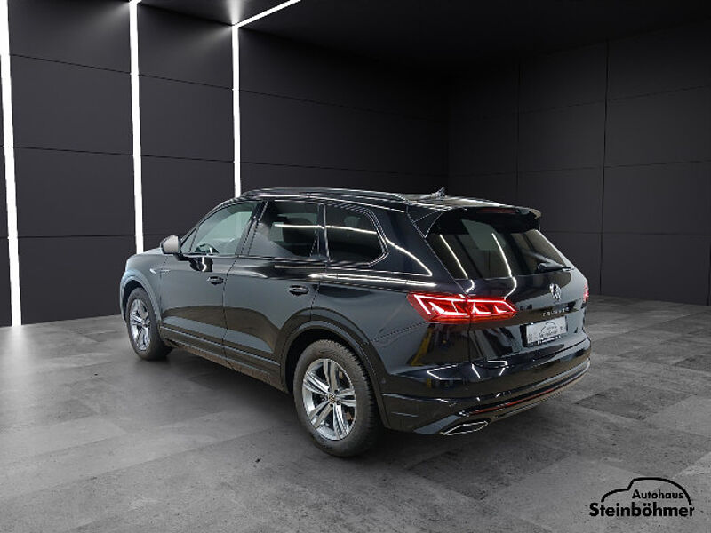 Volkswagen Touareg R-Line BlackStyle 3.0TDI 4M IQ. Light