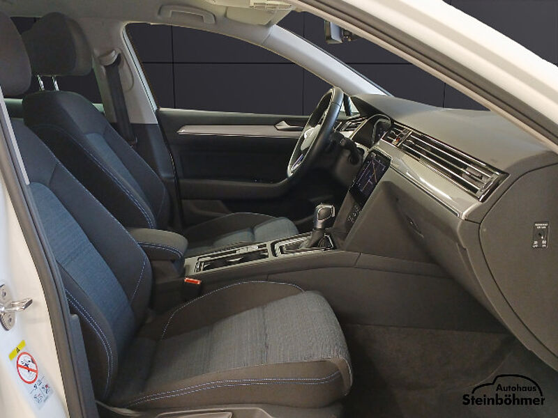 Volkswagen Passat Variant GTE Navi LED RearView Keyless
