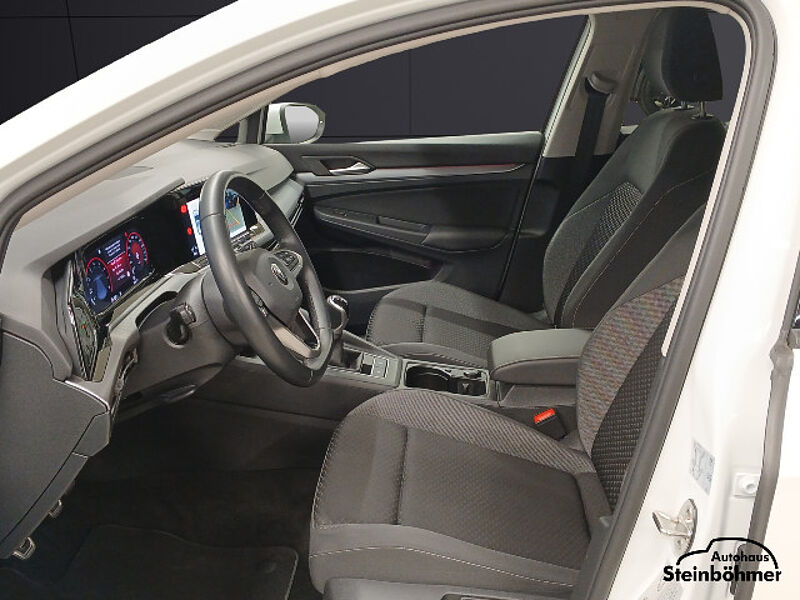 Volkswagen Golf ACTIVE 1.5TSI Navi LED-Plus RearView SHZ