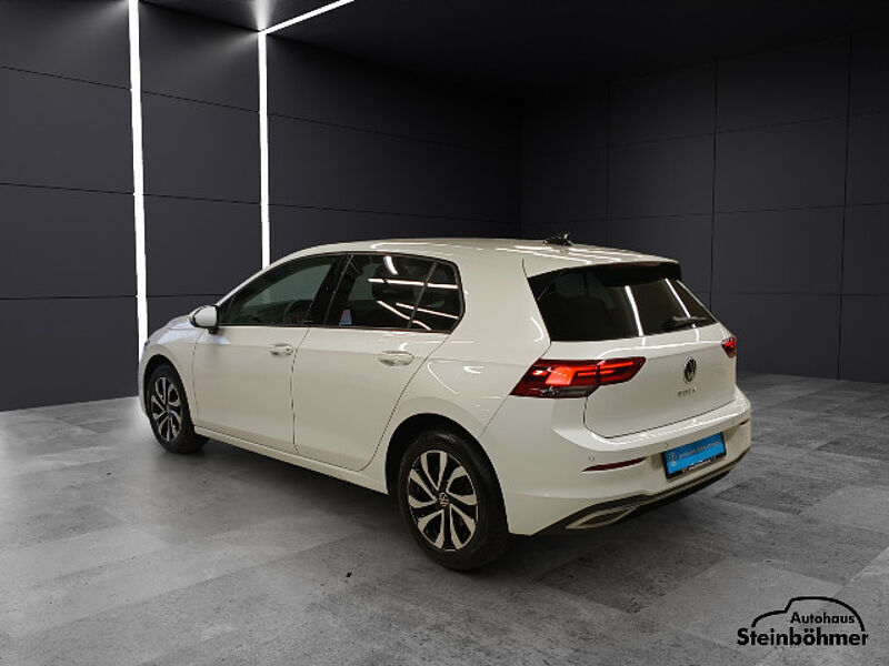 Volkswagen Golf ACTIVE 1.5TSI Navi LED-Plus RearView SHZ