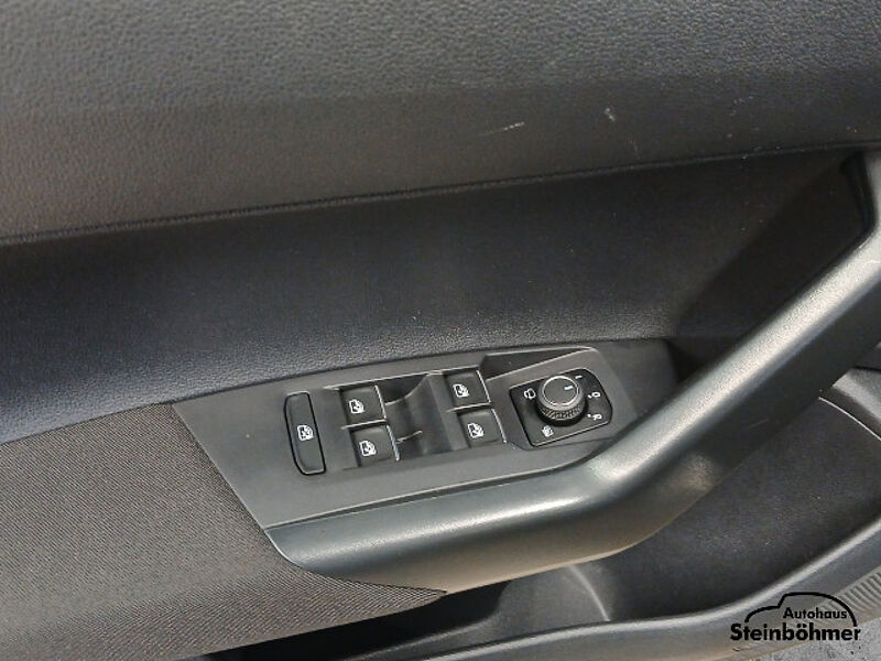 Volkswagen Taigo Style 1.0TSI DSG IQ. Light NAV SHZ RearView