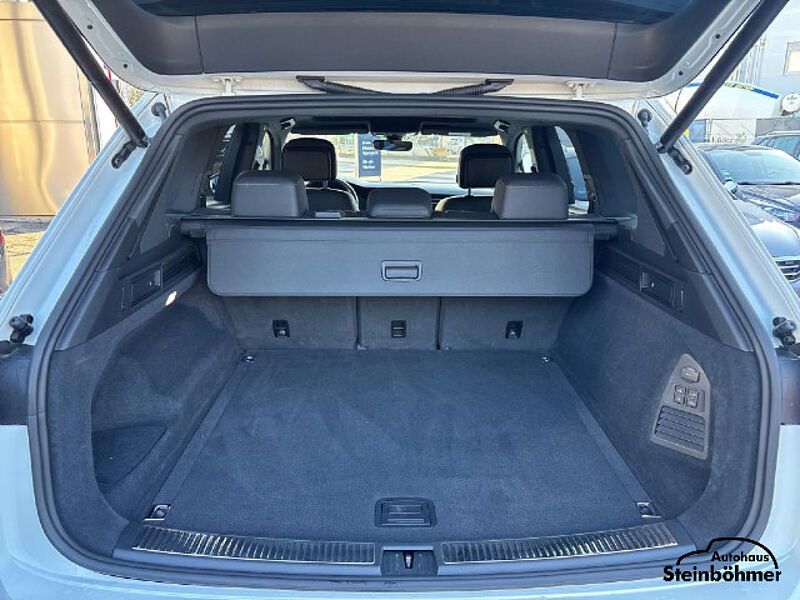 Volkswagen Touareg R-Line Navi AHK Pano Standhzg HUD