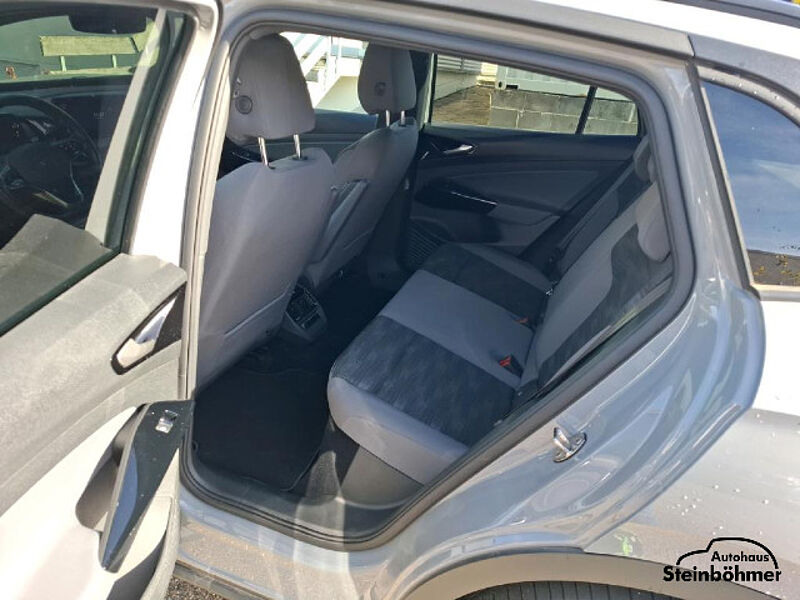 Volkswagen ID.4 Pro Performance 150kW IQ. Light NAV AHK ACC