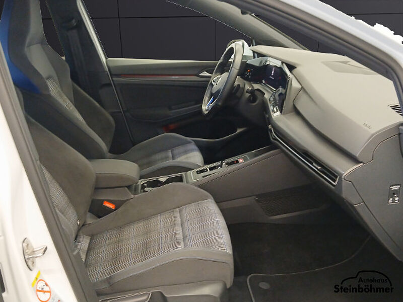 Volkswagen Golf GTE 1.4TSI DSG eHybrid LEDPlus NAV SHZ