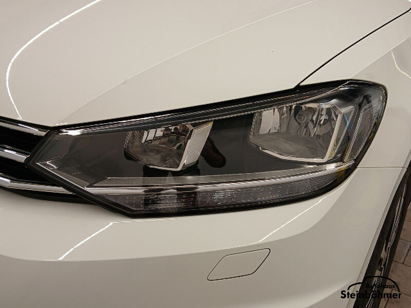 Volkswagen Touran Active 2.0TDI DSG NAV AHK ACC SHZ