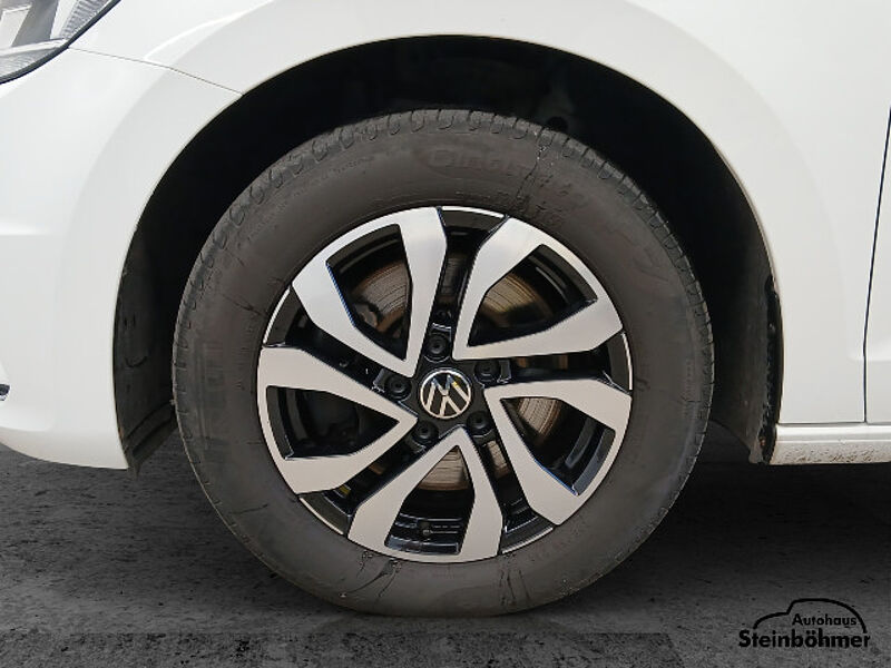 Volkswagen Touran Active 2.0TDI DSG NAV AHK ACC SHZ