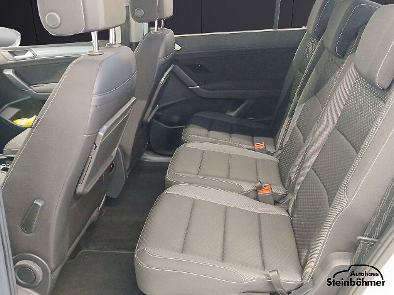 Volkswagen Touran Active 2.0TDI DSG NAV AHK ACC SHZ