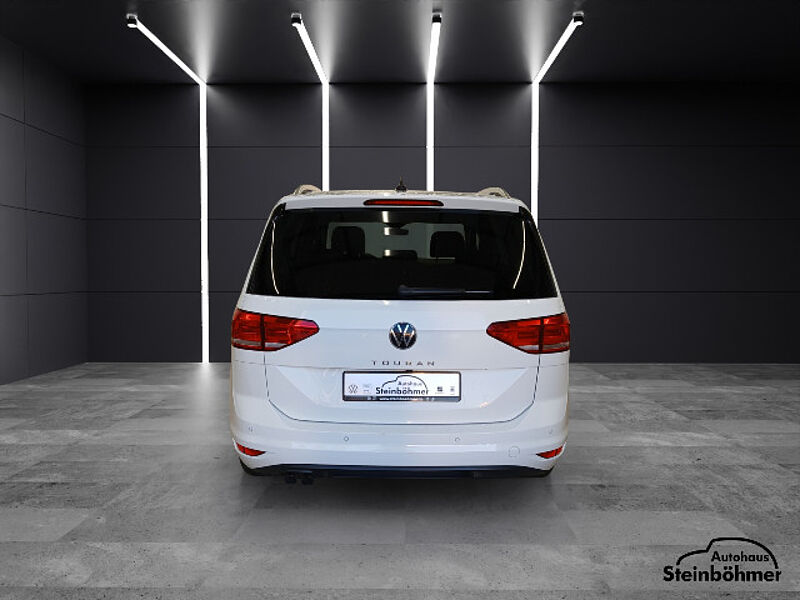 Volkswagen Touran Active 2.0TDI DSG NAV AHK ACC SHZ