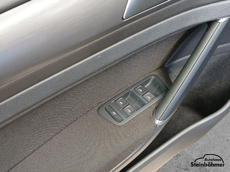 Volkswagen Golf Comfortline 1.0TSI NAV SHZ Climatronic