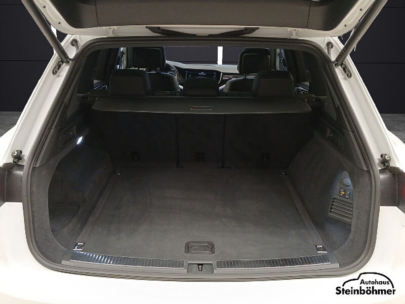Volkswagen Touareg R-Line Navi AHK Pano Standhzg HUD