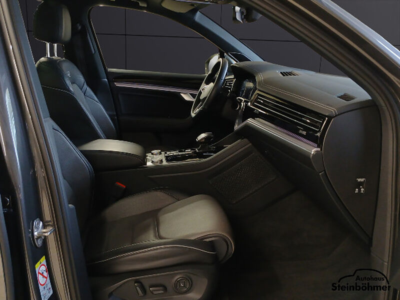 Volkswagen Touareg R-Line AHK Pano Standhzg HUD Luftf.