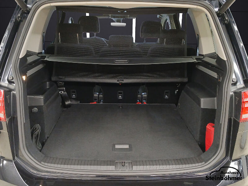 Volkswagen Touran Highline 1.5TSi DSG Navi LED AHK RearView
