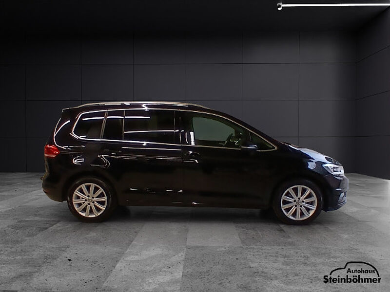 Volkswagen Touran Highline 1.5TSi DSG Navi LED AHK RearView