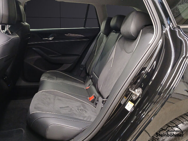 Volkswagen Passat Business eHybrid Navi LED AHK HUD