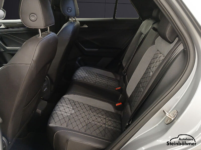 Volkswagen T-Roc R-Line 1.5TSI DSG Navi LEDSitzhzg. AppCon.
