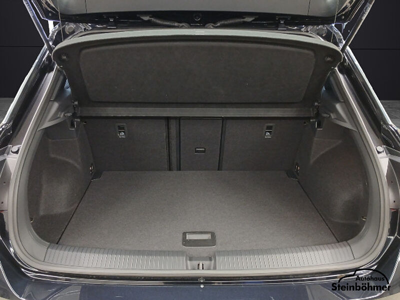 Volkswagen T-Roc R-Line 1.5TSI DSG Navi IQLight RearView