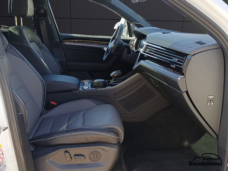 Volkswagen Touareg 3.0 V6 TDI R-Line Pano AHK Soundsystem