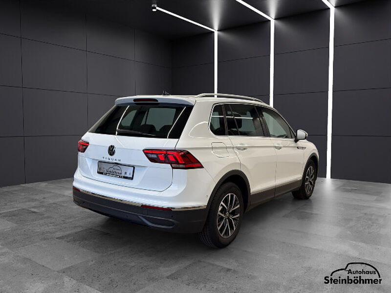 Volkswagen Tiguan Life 2.0TDI DSG LED NAV AHK ACC SHZ