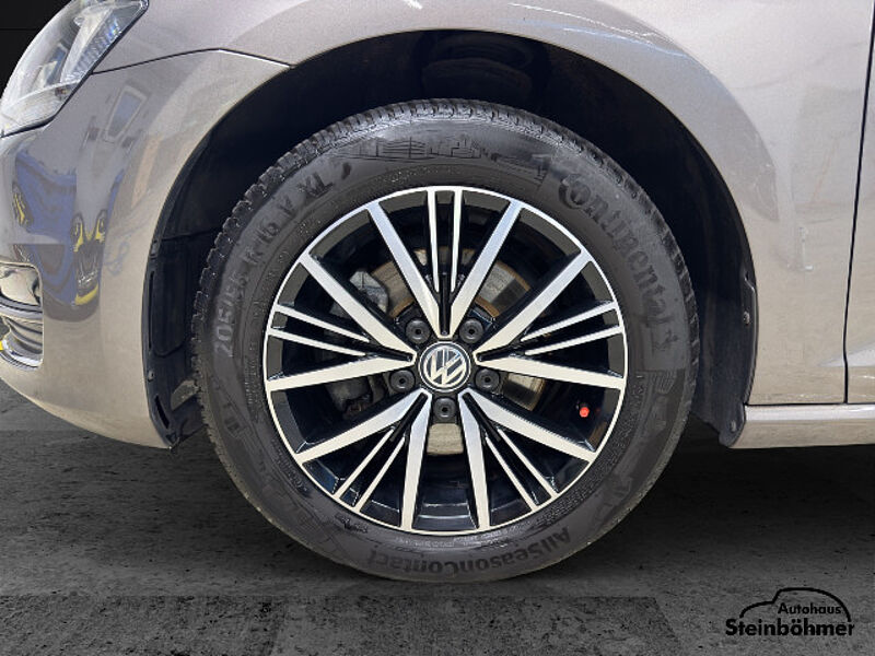 Volkswagen Golf Allstar 1.4TSI DSG AHK RearView SHZ