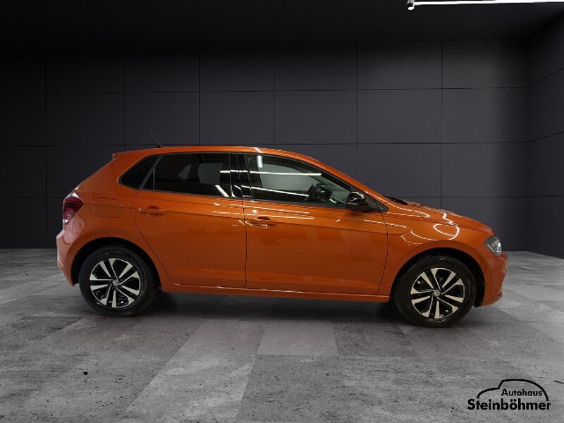 Volkswagen Polo IQ. DRIVE 1.0TSI LED RearView SHZ AppCon