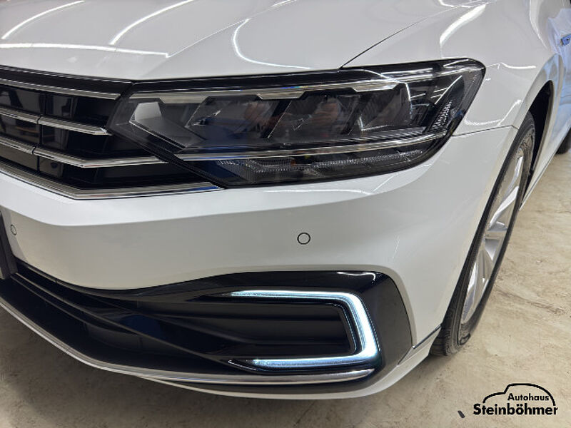 Volkswagen Passat Variant GTE Navi LED RearView ACC