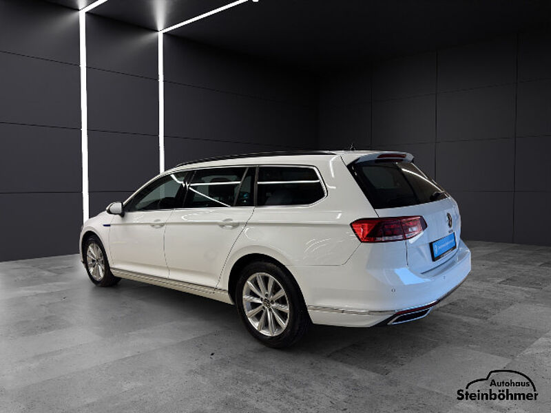 Volkswagen Passat Variant GTE Navi LED RearView ACC