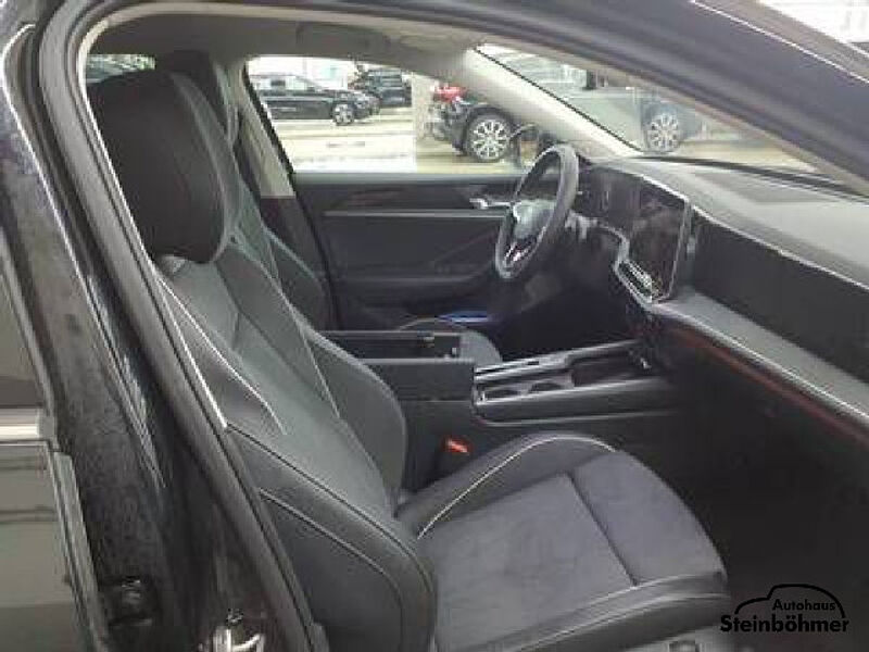Volkswagen Passat Business 1.5eTSI DSG LED NAV AHK ACC