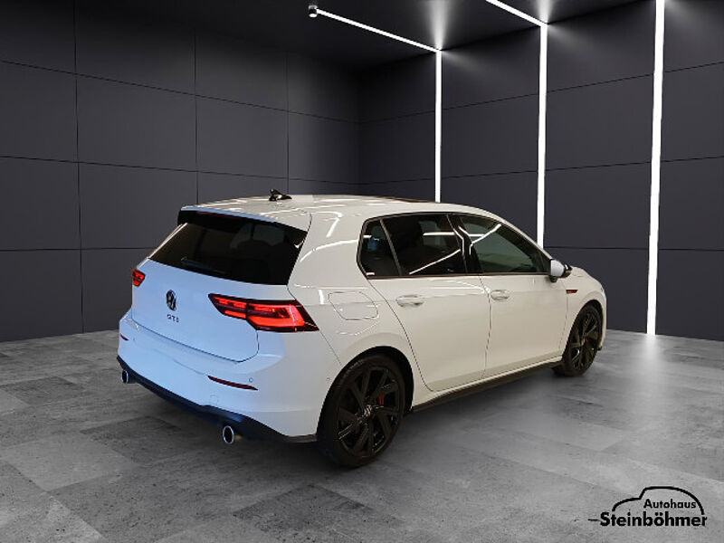 Volkswagen Golf GTI DSG BlackStyle PANO HUD RearView Harman