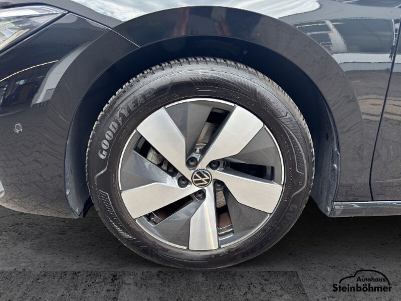 Volkswagen Passat Elegance 2.0TDI Navi AHK IQLight AreaView