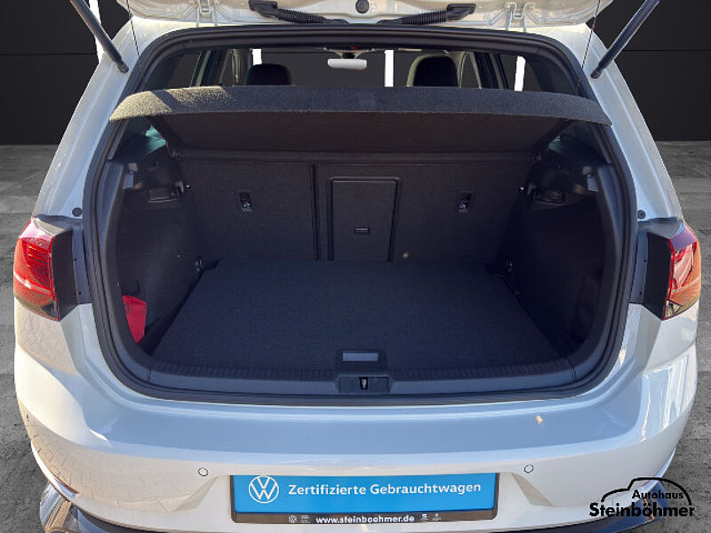 Volkswagen Golf GTI TCR DSG ACC Pano RearView Navi